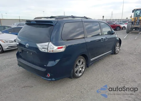 2012 Toyota Sienna Se 8 Passenger z USA, uszkodzony, nr VIN 5TDXK3DC2CS263039